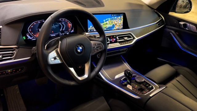 2022 BMW X7 xDrive40i 12