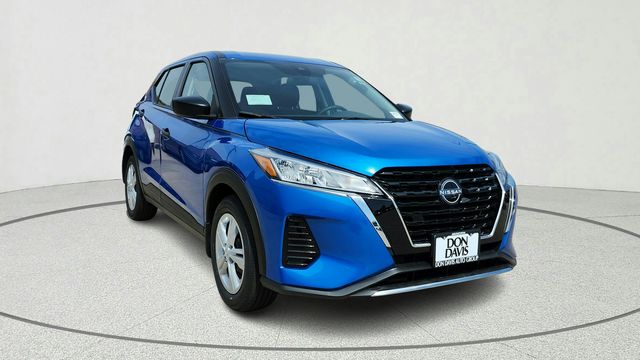 2025 Nissan Kicks Play
