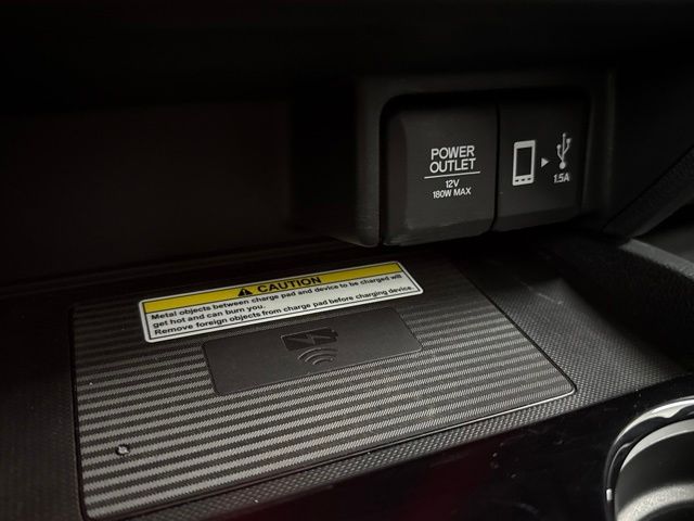 Certified Used 2023 Black Honda Black Edition image 39