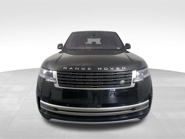 2023 Land Rover Range Rover SE 10