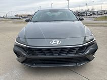 New 2026 Gray Hyundai SE image 4