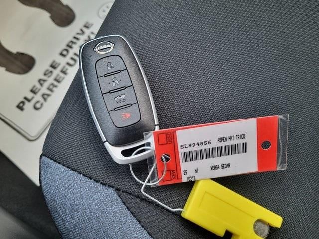 New 2025 White Nissan 1.6 SV image 29