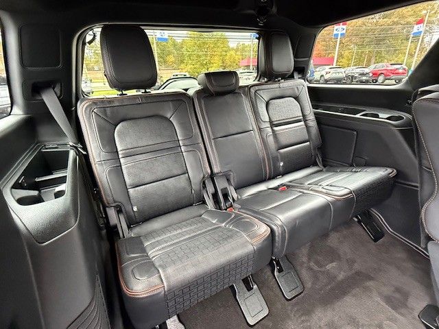 Certified Used 2024 White Lincoln Black Label image 18