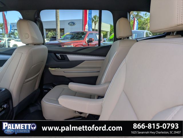 used 2025 Buick Enclave car, priced at $39,195