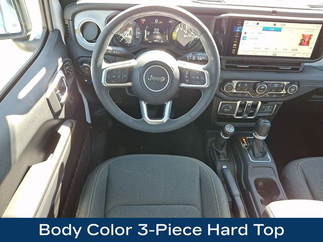 View vehicle photo 3