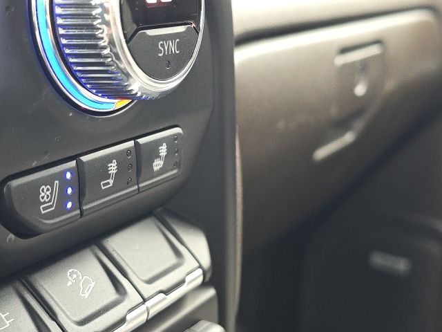 2022 GMC Sierra 1500 Limited SLT:166844B