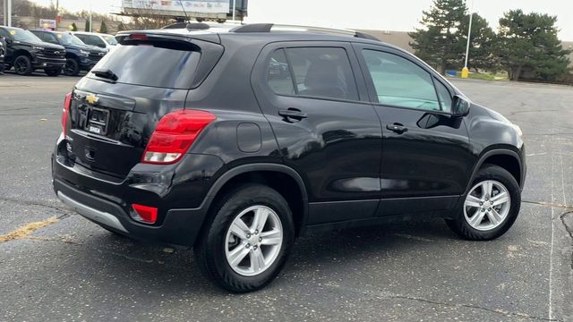 2022 Chevrolet Trax LT 8