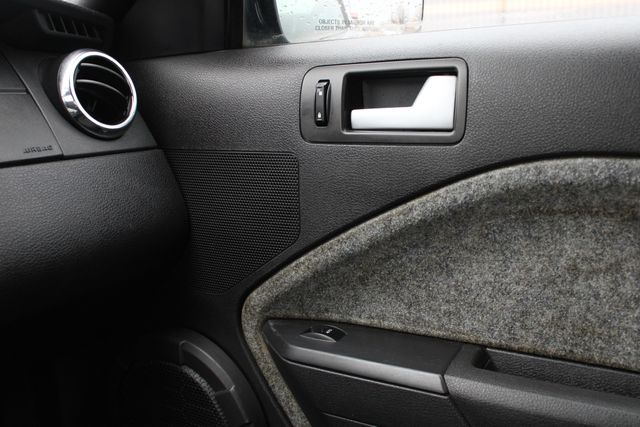 Used 2008 Silver Ford V6 Deluxe image 21