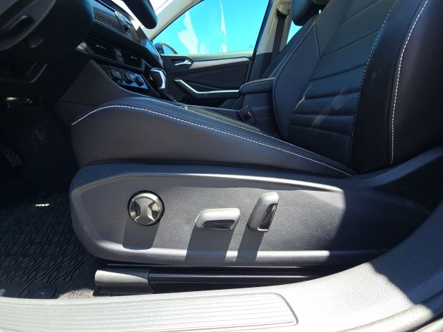 2023 Volkswagen Jetta 1.5T SE:44337B