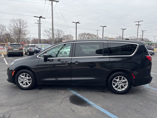 Used 2023 Black Chrysler LX image 19