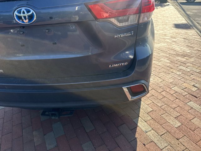 Used 2018 Toyota Highlander Hybrid SUV