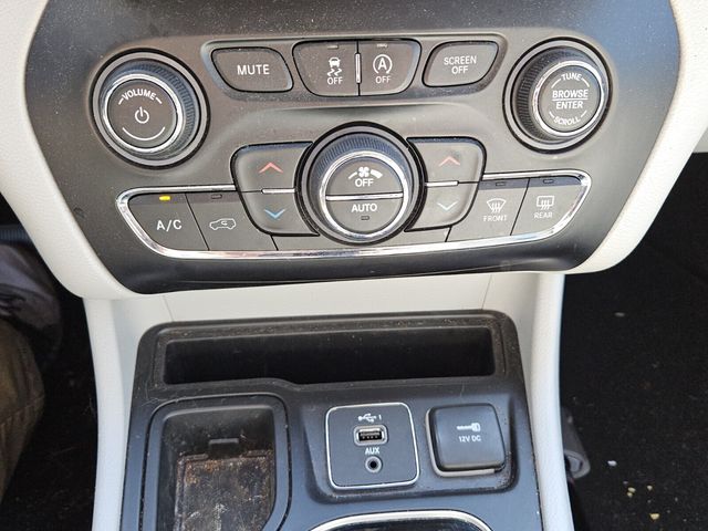 2019 Jeep Cherokee Limited FWD