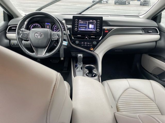 2021 Toyota Camry SE 18