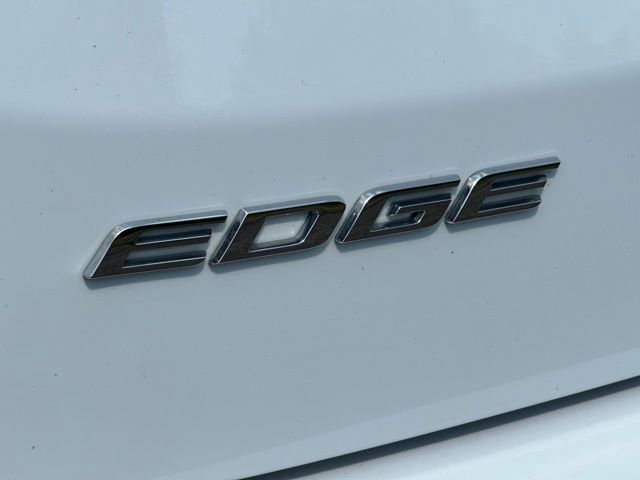 2020 Ford Edge SE 28