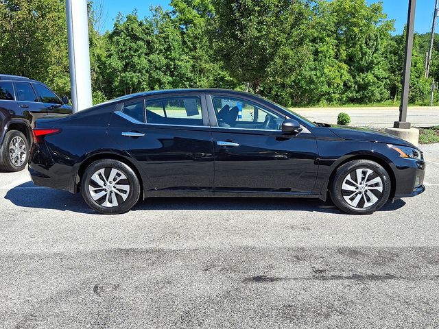 2024 Nissan Altima 2.5 S Black at South Hills Kia