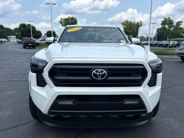 2024 Toyota Tacoma SR5 - Photo 2