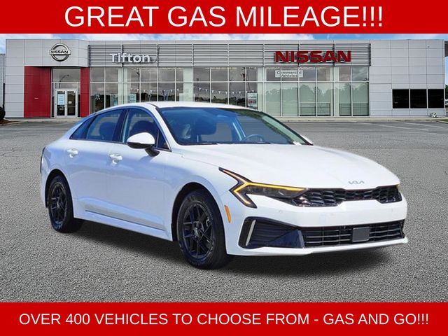 Snow White Pearl 2025 Kia K5 LXS FWD Sedan Front-Wheel Drive 8-Speed Automatic