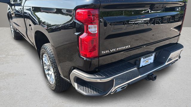 Used 2025 Black Chevrolet LT image 28