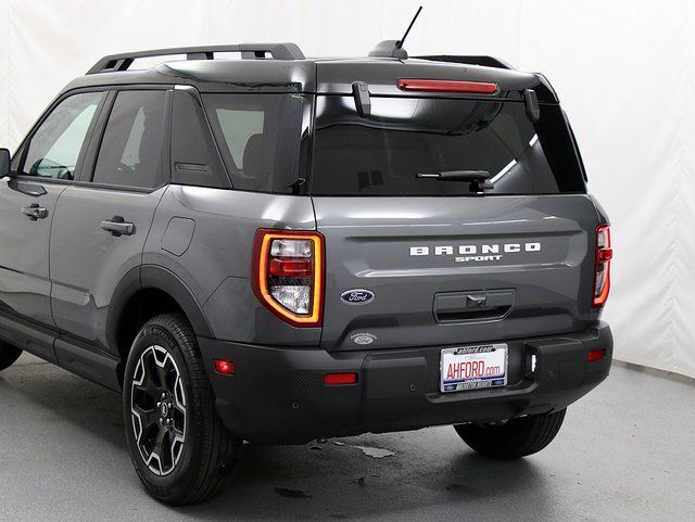 New 2025 Gray Ford Outer Banks image 7