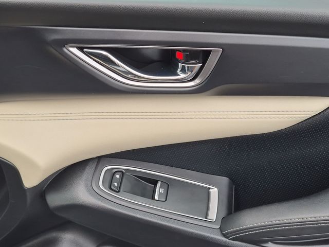 Used 2022 Silver Subaru Limited image 40