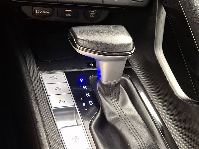 Used 2024 Hyundai Elantra Sedan