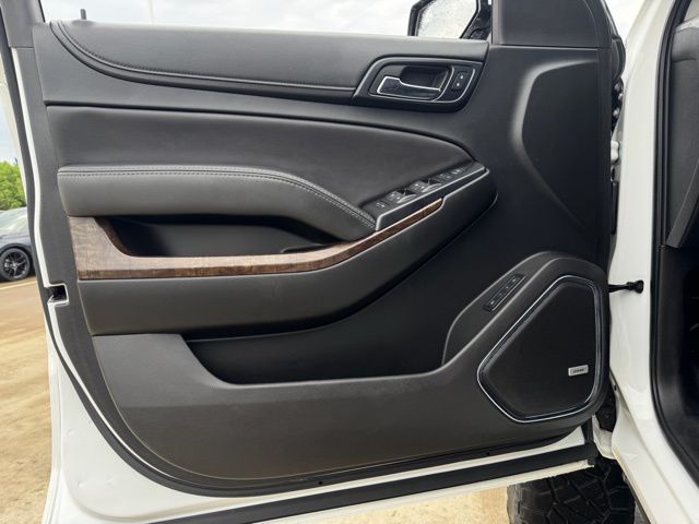 2018 Chevrolet Suburban LT photo