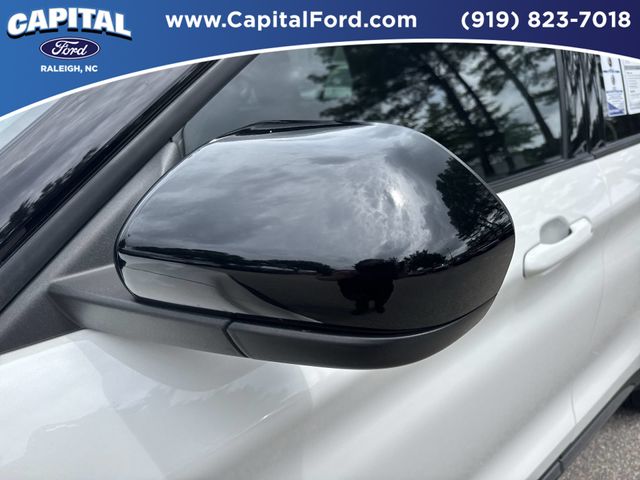 Used 2023 White Ford XLT image 12