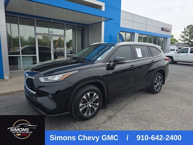 2020 Toyota Highlander XLE AWD SUV / Crossover All-Wheel Drive 8-Speed Automatic