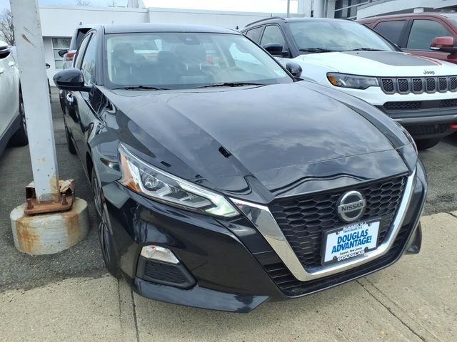 2022 Nissan Altima - Image 4