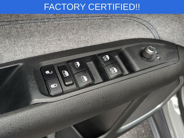 Used 2024 Gray Jeep Latitude image 13