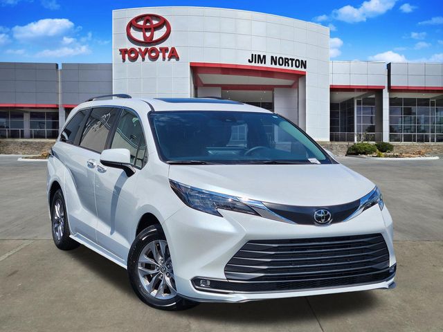 2026 Toyota Sienna XLE 7-Passenger FWD