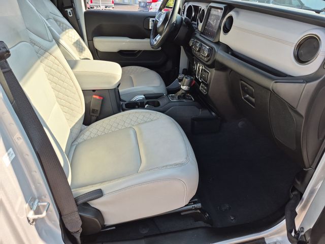 Used 2022 Silver Jeep Unlimited Sahara High Altitude image 33
