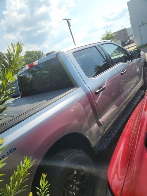 Used 2025 Silver Ford XLT image 3