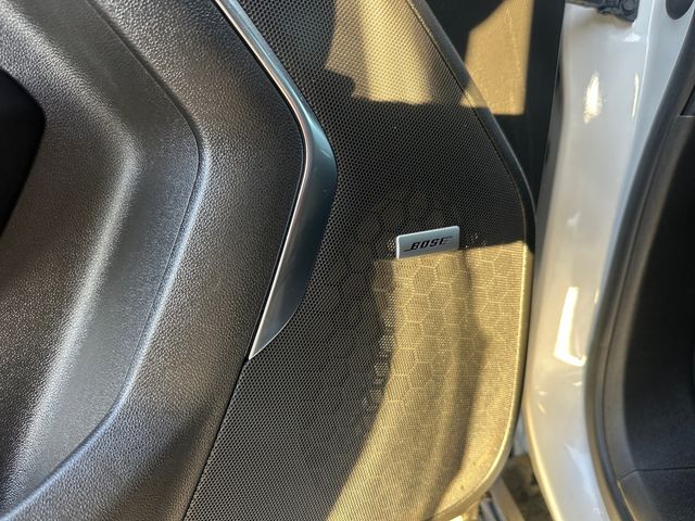 Used 2023 White Chevrolet High Country image 18