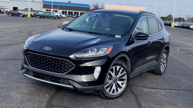 2020 Ford Escape Titanium Hybrid 3