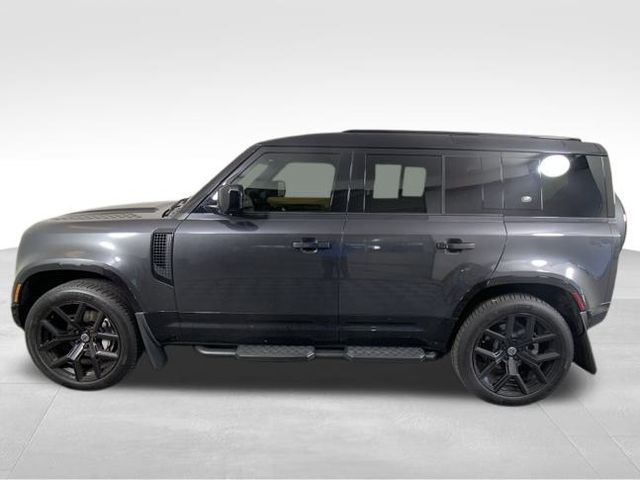 2023 Land Rover Defender 110 X-Dynamic SE 4