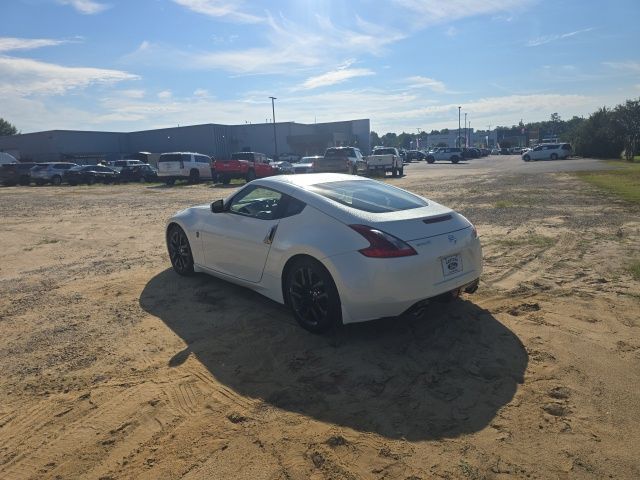 Used 2020 White Nissan Base image 6