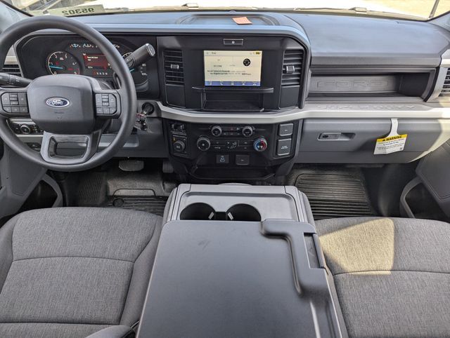 2025 Ford F-350 Super Duty Chassis Cab XL - Photo 15