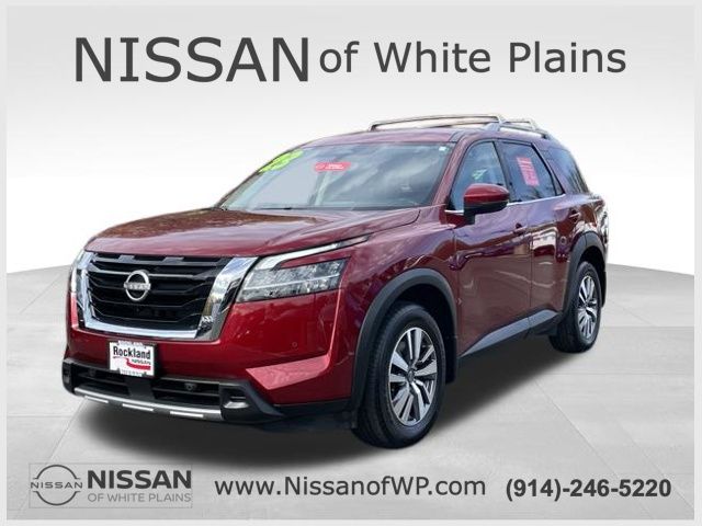Used 2023 Nissan Pathfinder Image