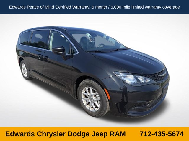 Brilliant Black Crystal Pearlcoat 2023 Chrysler Voyager Minivan Front-Wheel Drive 9-Speed Automatic