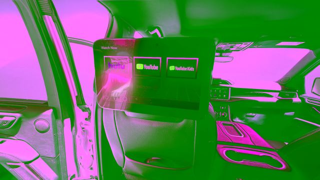 Used 2024 White GMC Denali image 38