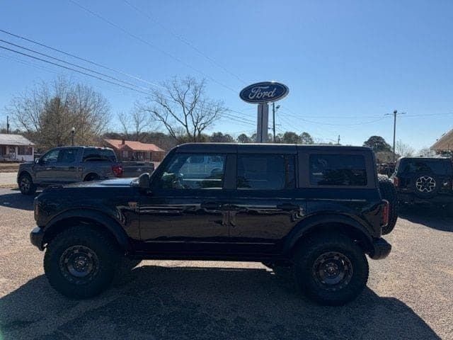 Shadow Black 2025 Ford Bronco SUV / Crossover Four-Wheel Drive Automatic