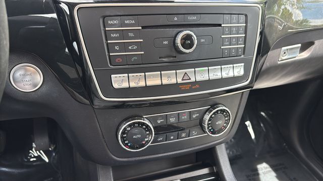 Used 2017  Mercedes-Benz GLS 450 image 30