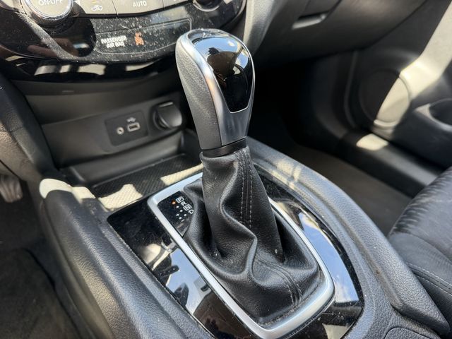 2019 Nissan Rogue SV Black at Bravo Nissan