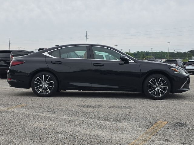 2025 Lexus ES 350:46335A1