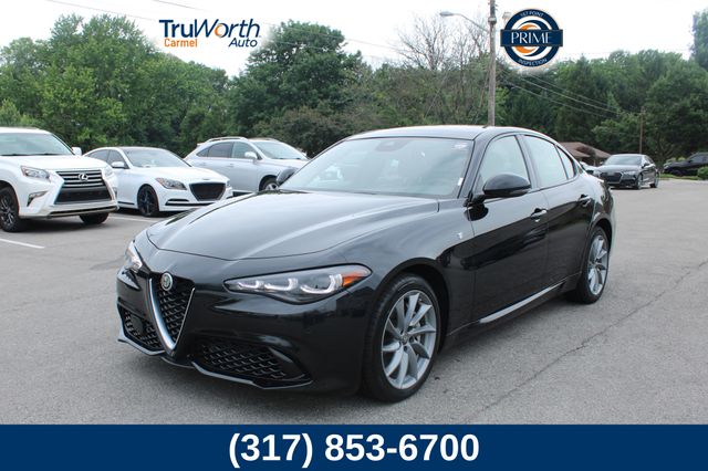 Vulcano Black Metallic 2024 Alfa Romeo Giulia Sedan All-Wheel Drive 8-Speed Automatic