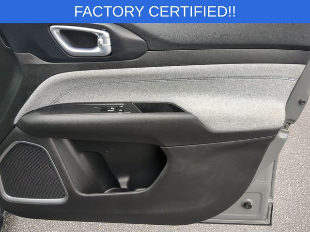 Used 2024 Gray Jeep Latitude image 33