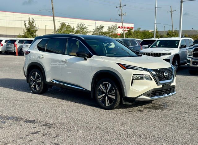 Pearl White Tricoat 2023 Nissan Rogue SUV / Crossover Front-Wheel Drive Automatic
