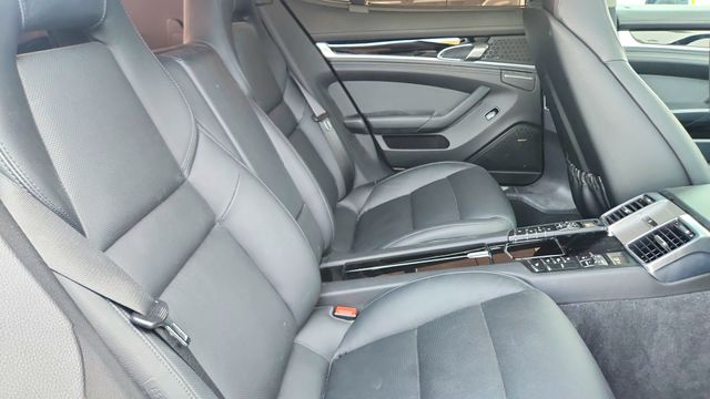 2016 Porsche Panamera