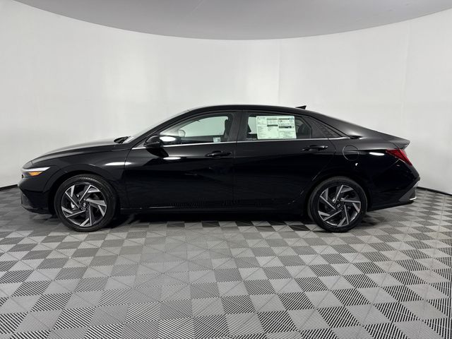 New 2025 Hyundai Elantra Hybrid For Sale in Indianapolis, IN